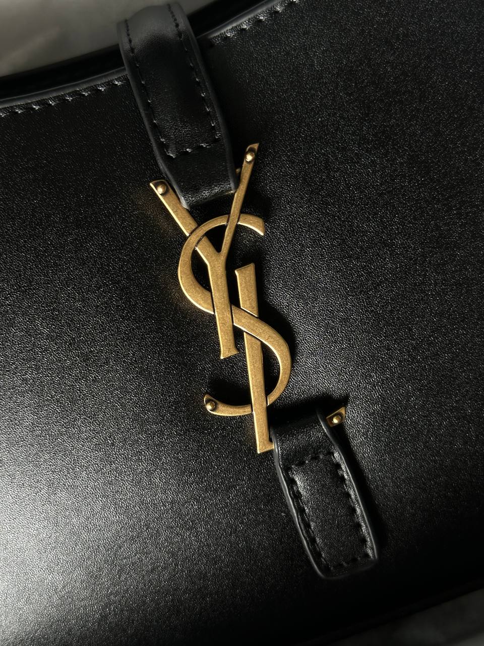 Saint Laurent Le 5 à 7 Hobo Black - 4