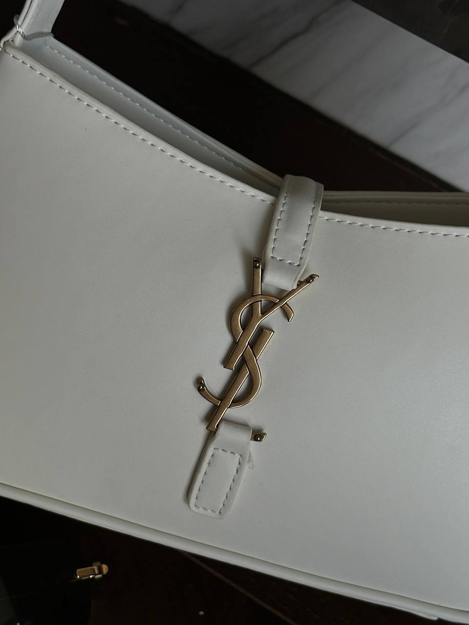 Saint Laurent Le 5 à 7 Hobo White - 4