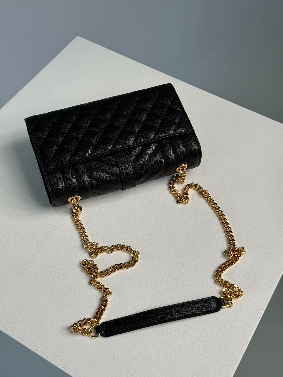 Saint Laurent Leather Envelope Chain Bag - 20