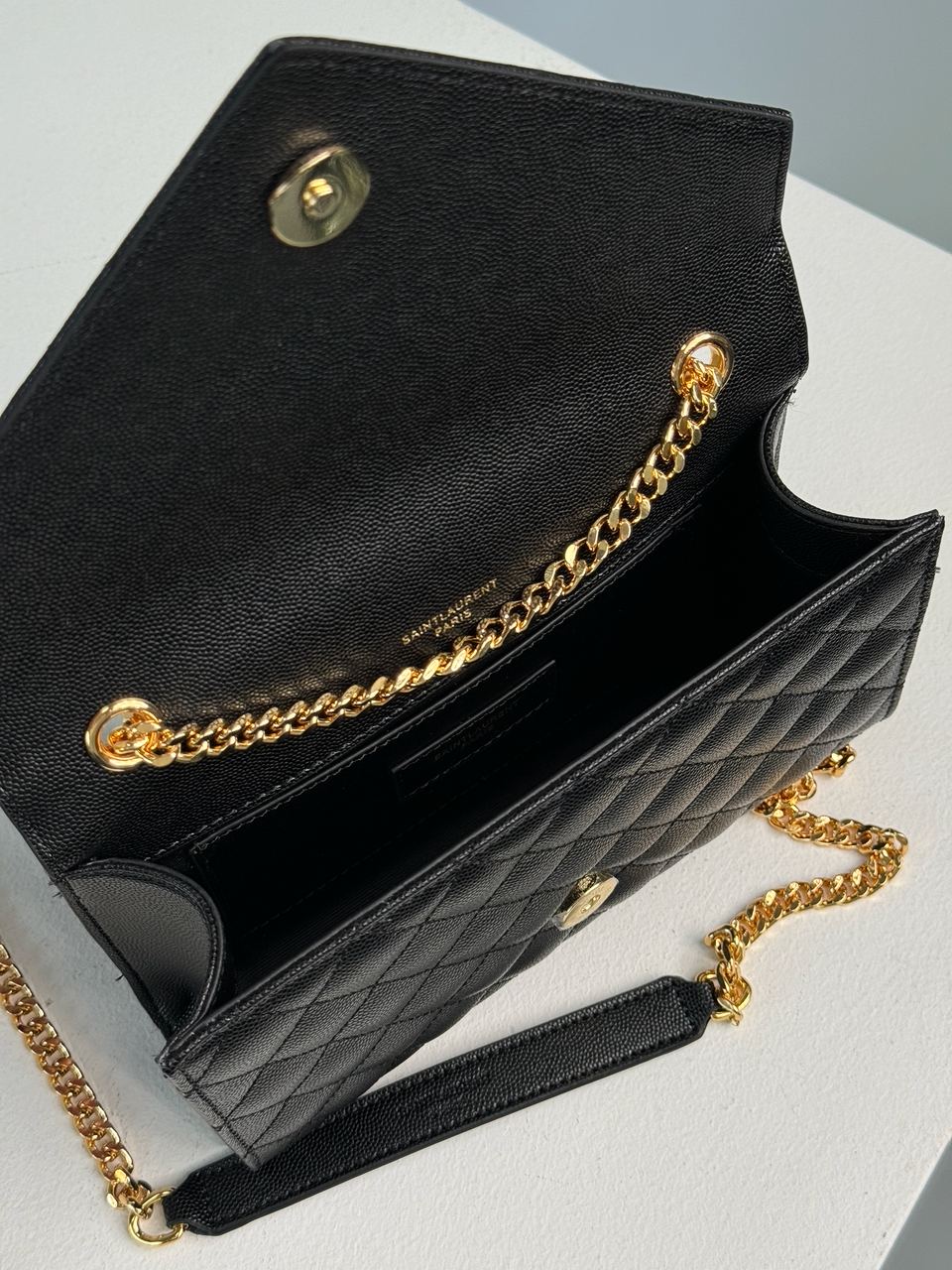Saint Laurent Leather Envelope Chain Bag - 25