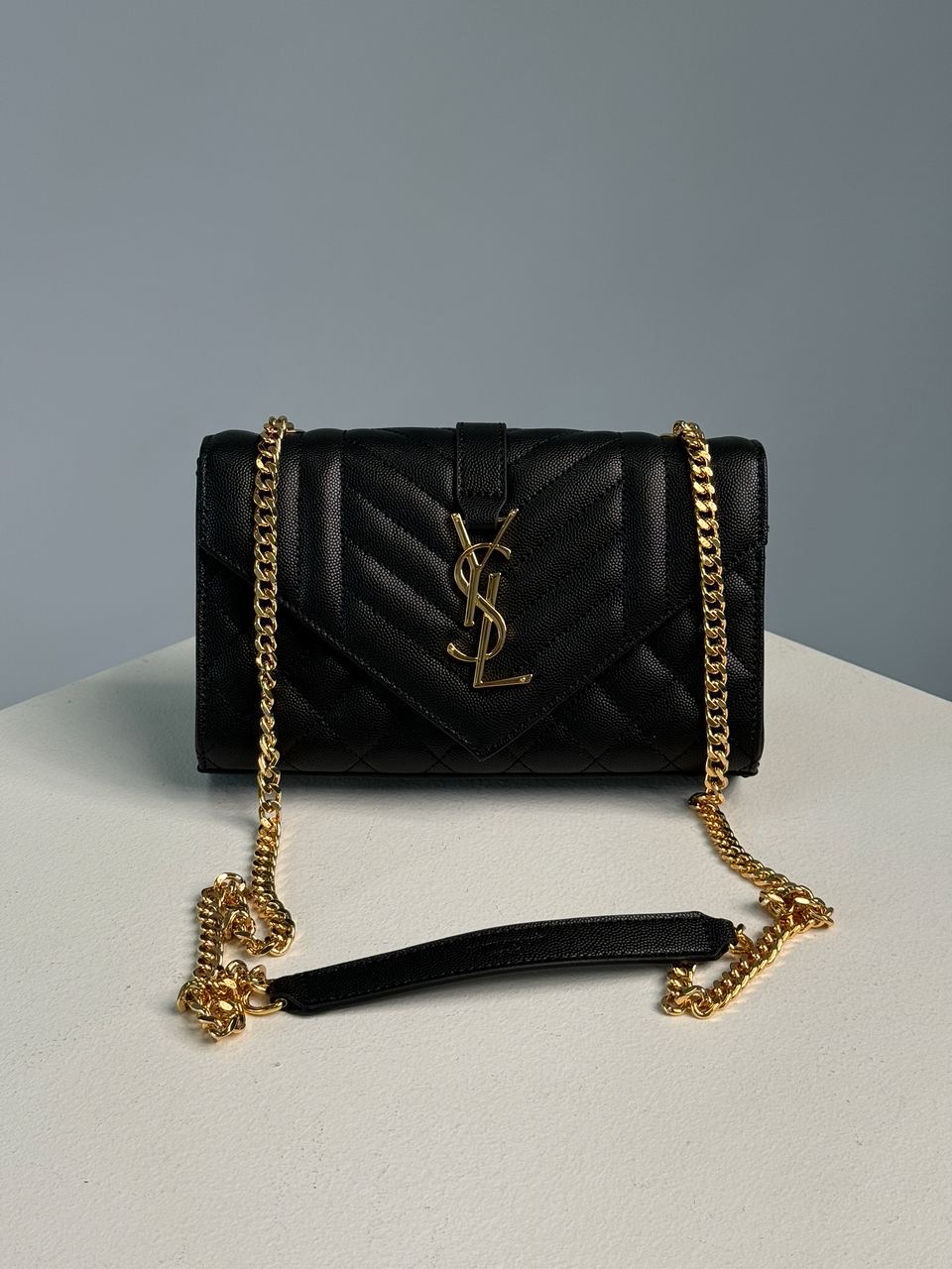 Saint Laurent Leather Envelope Chain Bag - 4