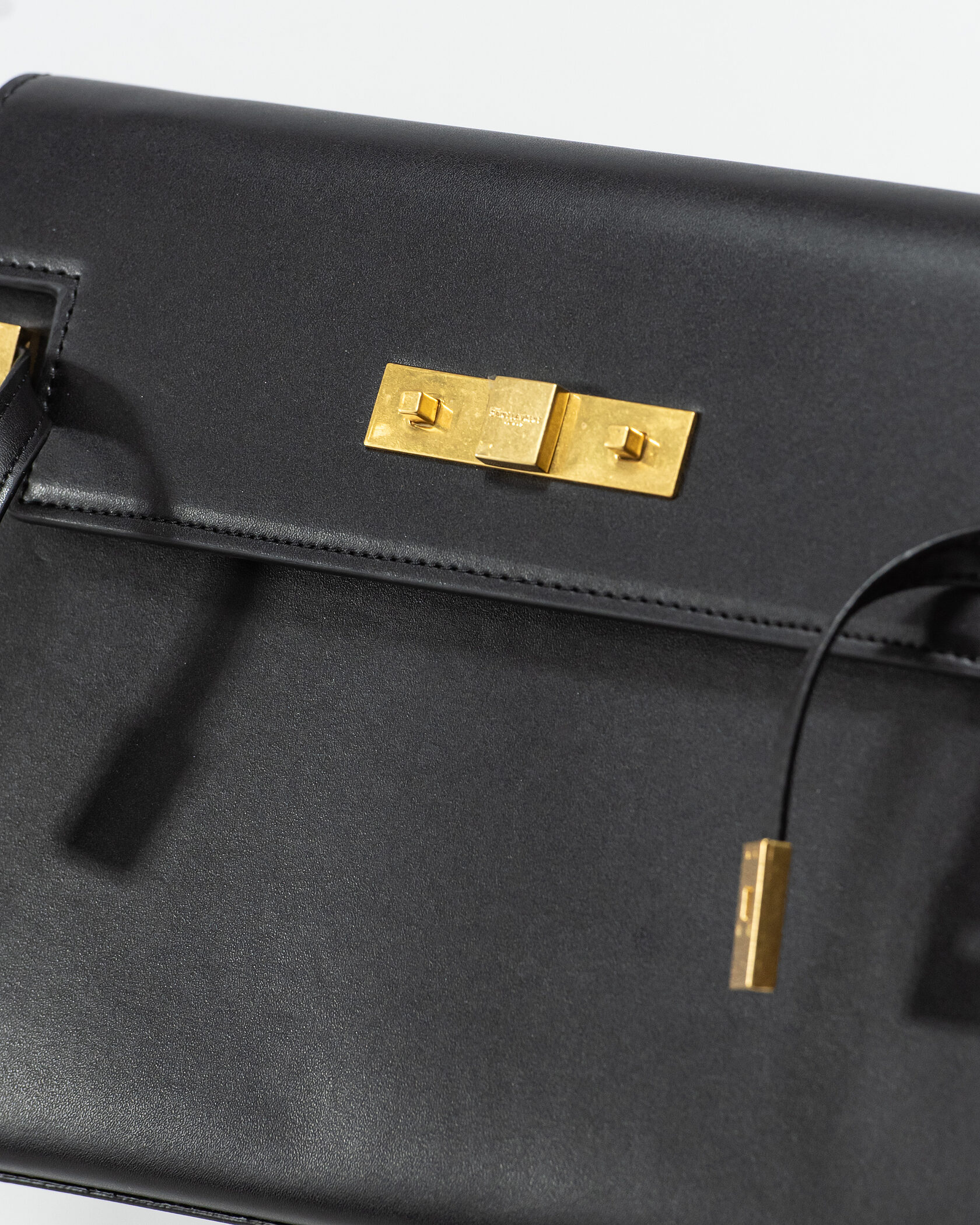 Saint Laurent Manhattan Leather Shoulder Bag Black - 10