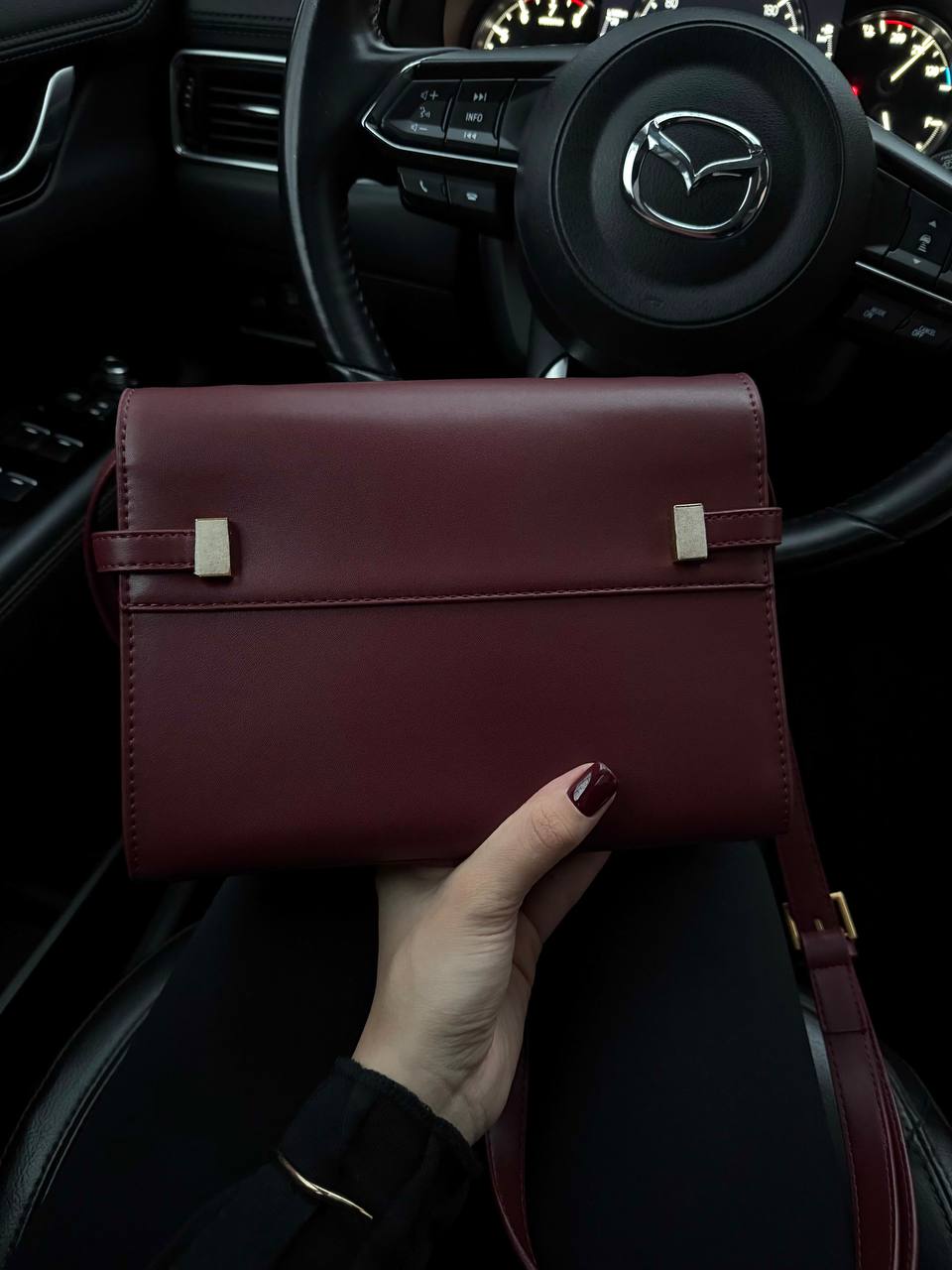 Saint Laurent Manhattan Medium Leather Shoulder Bag Burgundy - 10
