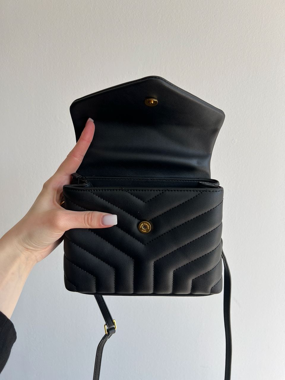 Saint Laurent Toy LouLou In Quilted Leather Black/Gold - 23