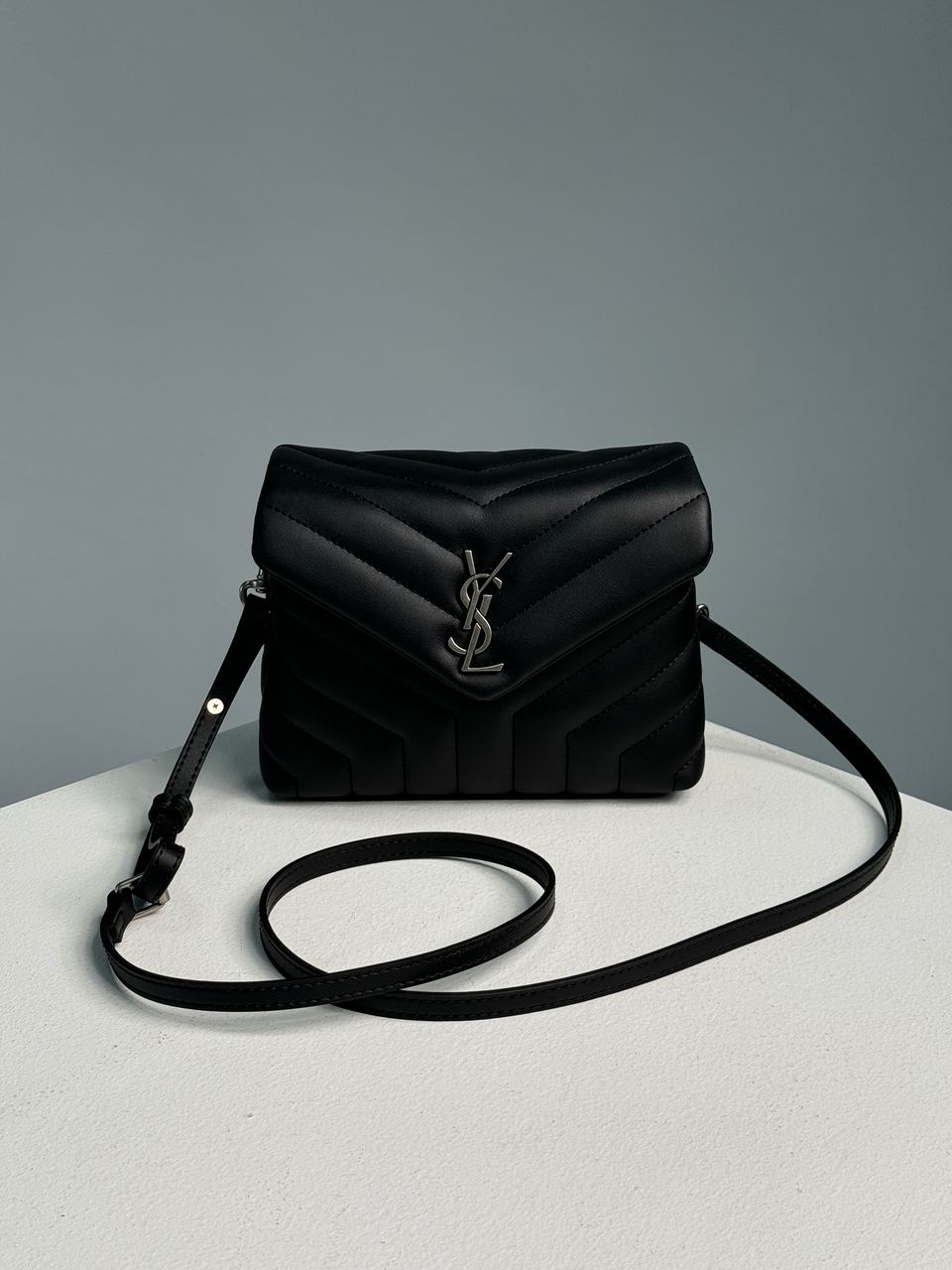 Saint Laurent Toy LouLou In Quilted Leather Black/Silver - 3