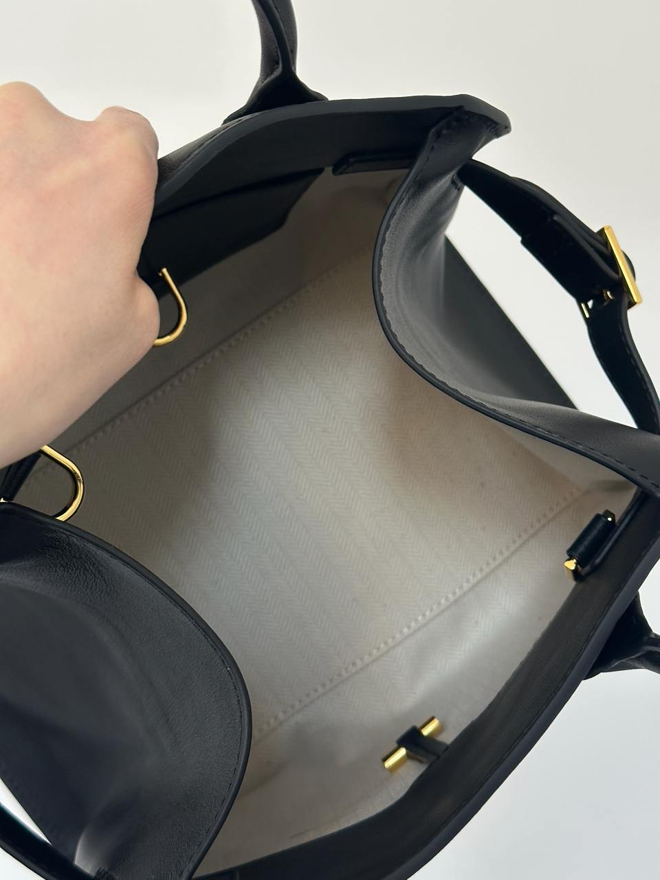 The Row Soft Margaux 26 Bag in Leather Black - 16