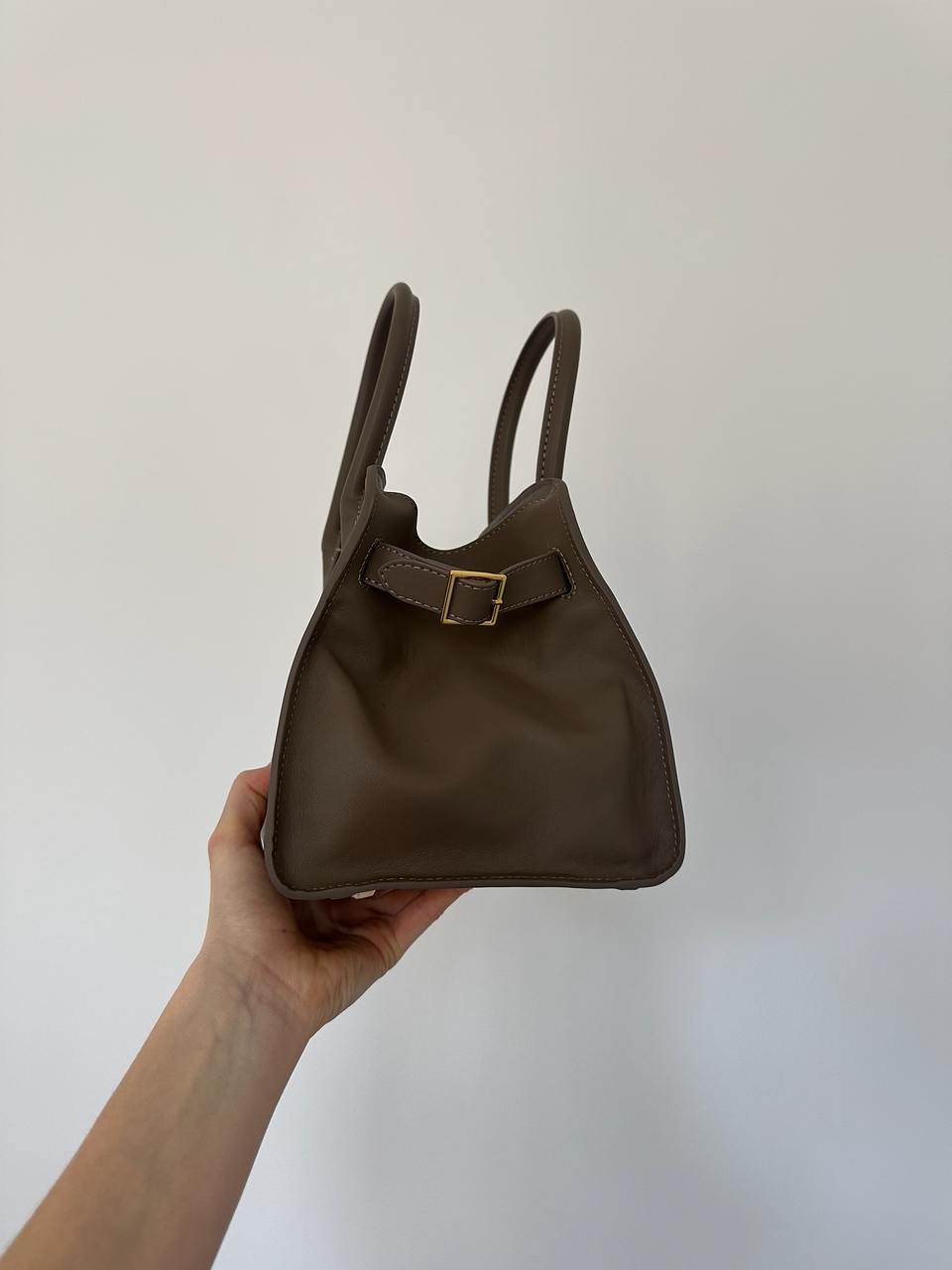 The Row Soft Margaux 26 Bag in Leather Brown Capucines - 7