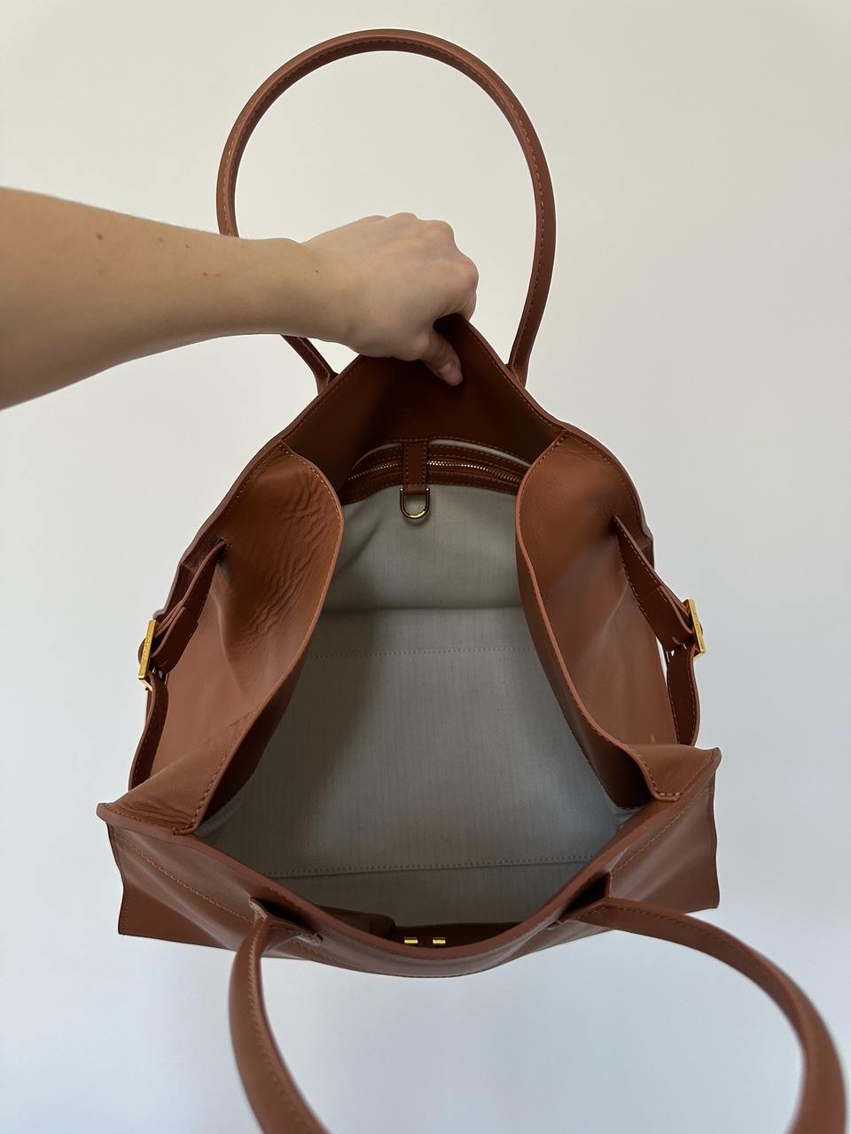 The Row Soft Margaux 39 Bag in Leather Ginger - 16