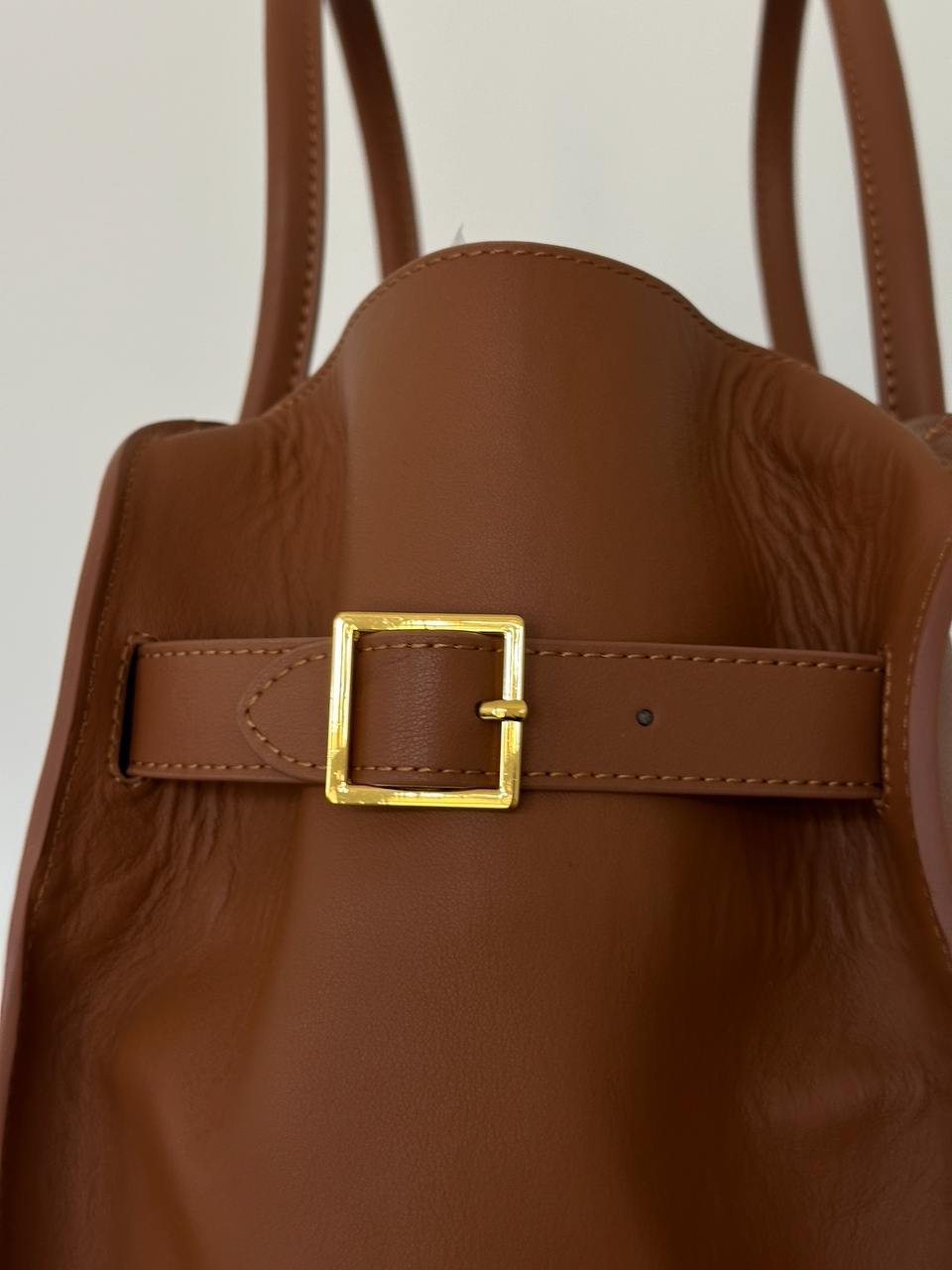 The Row Soft Margaux 39 Bag in Leather Ginger - 8