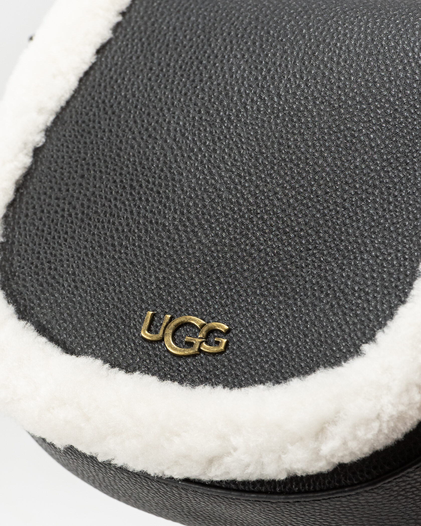 UGG Heritage Crossbody Bag in Black Leather - 7