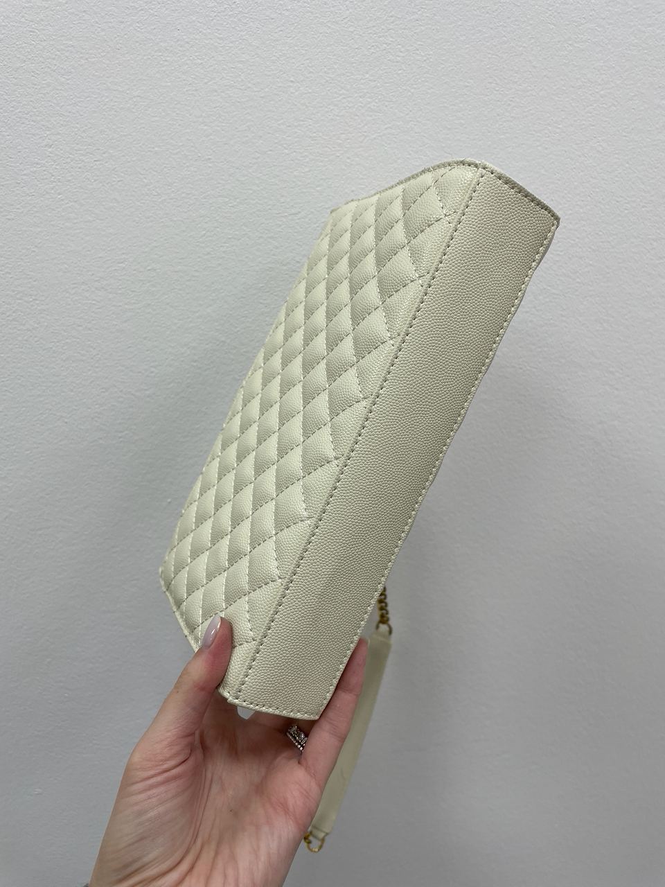 YSL Envelope Medium In Quilted Grain De Poudre Embossed Leather - 18