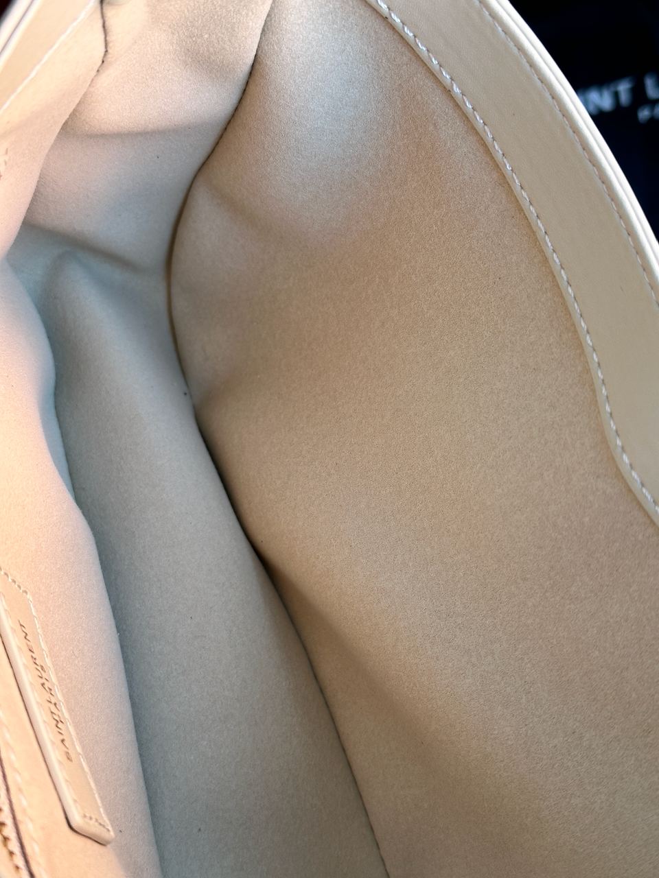 Yves Saint Laurent Hobo Le 5 a 7 Bag in Smooth Leather Cream - 12