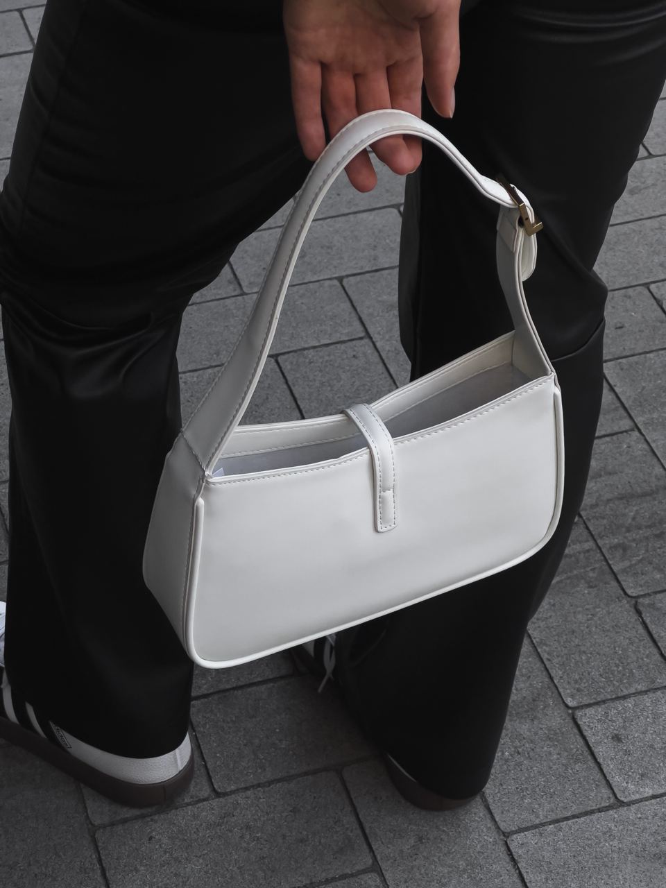 Yves Saint Laurent Hobo White - 16