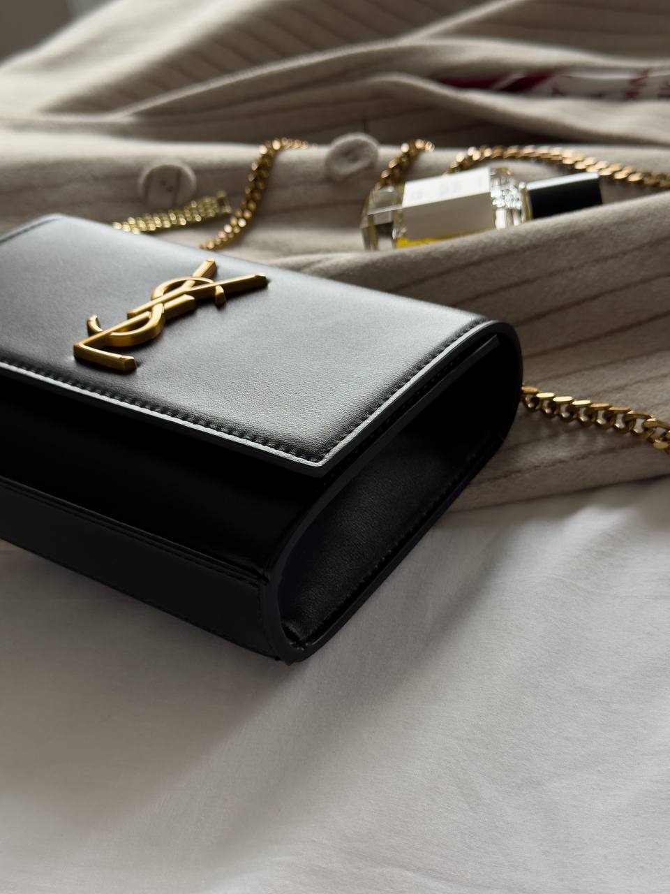 Yves Saint Laurent Kate Small Black/Gold - 10