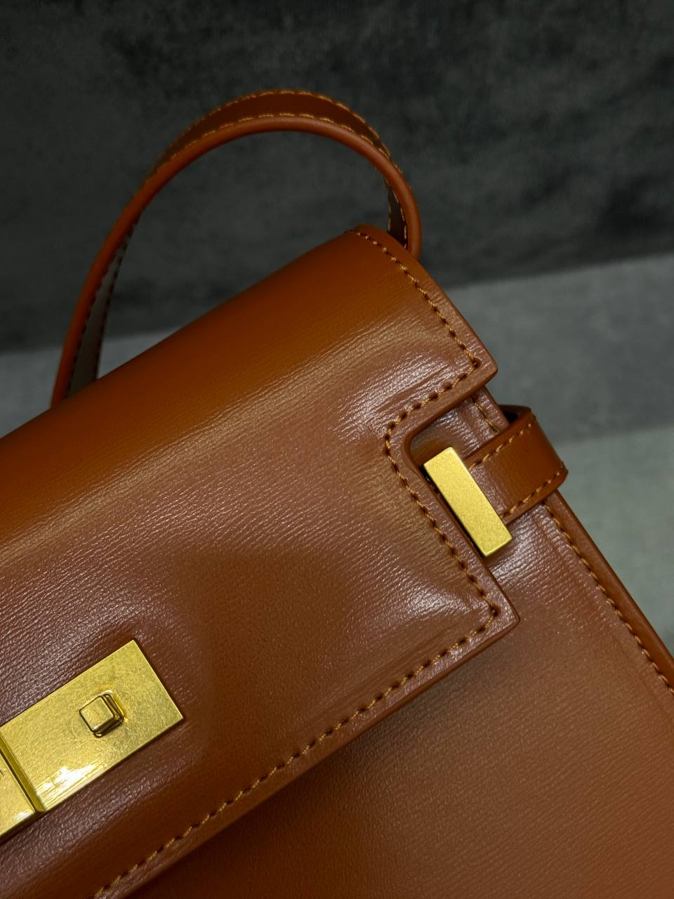 Yves Saint Laurent Manhattan Shoulder Bag Brown - 4