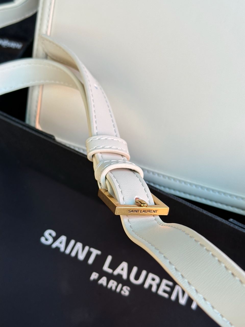 Yves Saint Laurent Medium Solferino Cream - 12