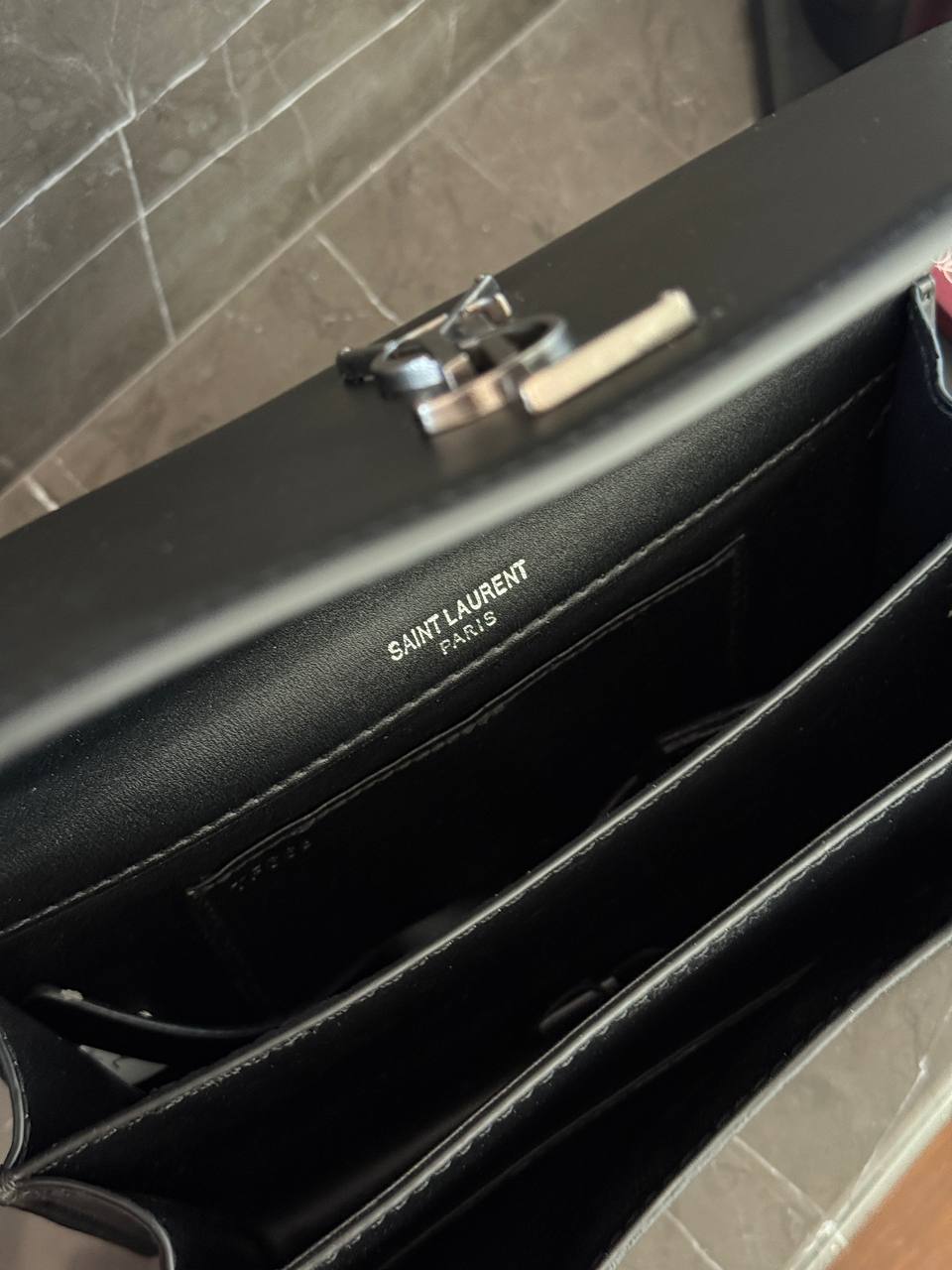 Yves Saint Laurent Medium Sunset in Smooth Leather Black/Silver - 17