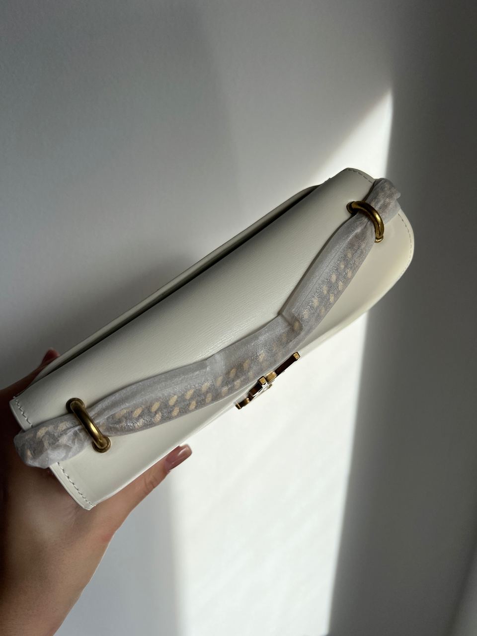 Yves Saint Laurent Medium Sunset in Smooth Leather Cream/Gold - 19