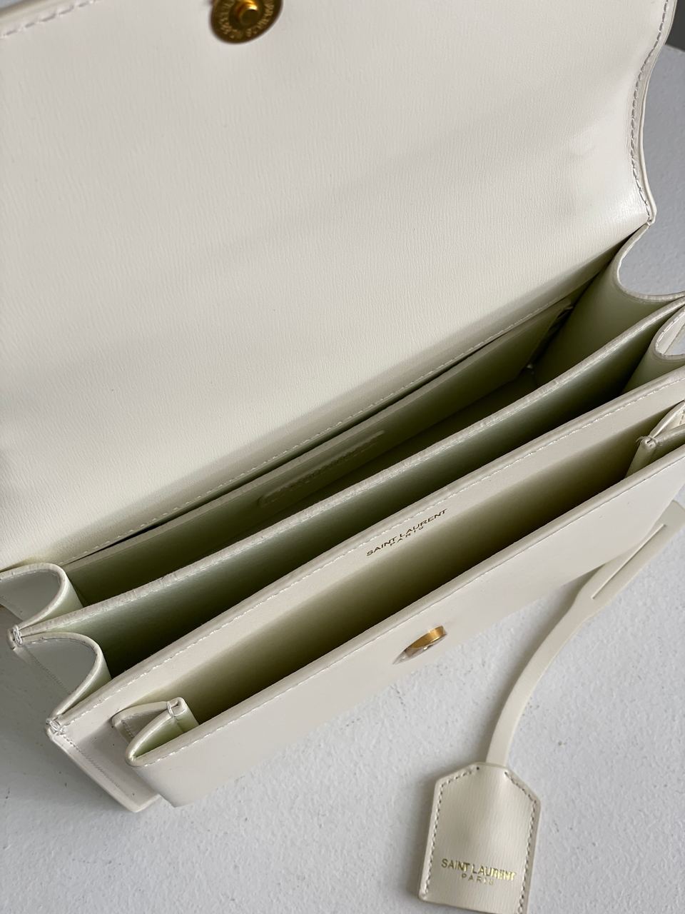 Yves Saint Laurent Medium Sunset in Smooth Leather Cream/Gold - 23