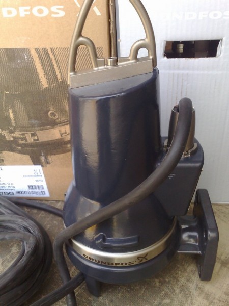 Насос фекальний з ріжучим механізмом Grundfos SEG 40.12.2.50B (96075905) - 2